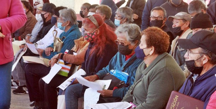 CERCA DE 5 MIL ADULTOS MAYORES HARÁN FILA POR TARJETA