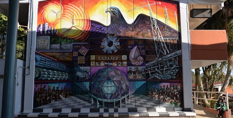 ARTISTAS UV CREARON MURAL EN ESCUELA SECUNDARIA DE XALAPA