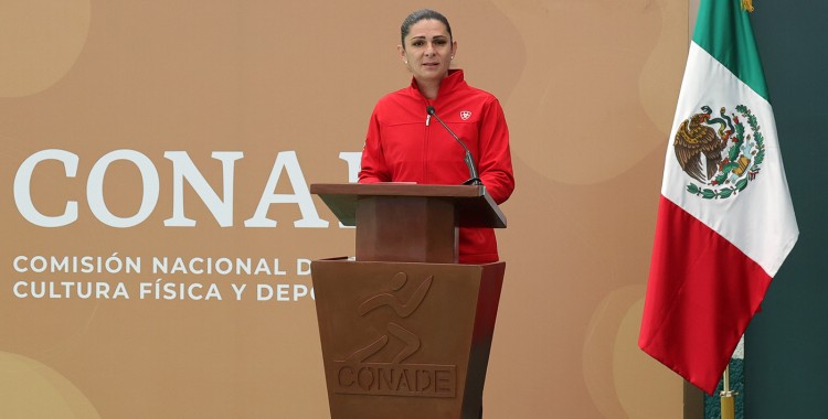 JUEZ ORDENA A CONADE PAGAR BECAS AL EQUIPO DE NATACIÓN ARTÍSTICA