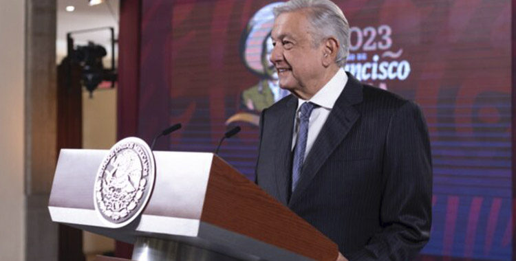 REPRUEBA AMLO QUE EN EUA PARQUES ESTÉN LLENOS DE “ZOMBIS” POR DROGAS