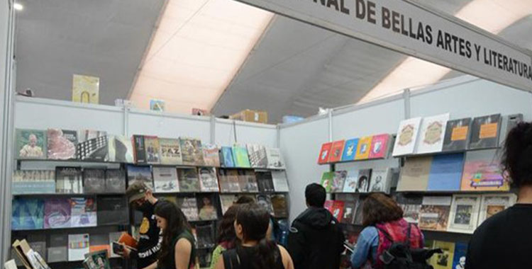 PRESENTES EN LA FIESTA DEL LIBRO Y LA ROSA