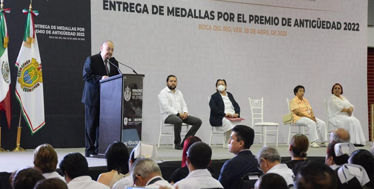 RECONOCEN TRAYECTORIA DE VERACRUZANOS DEL SECTOR SALUD