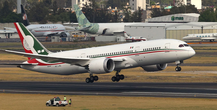 ESTRENAN EL AVIÓN EN TAYIKISTÁN