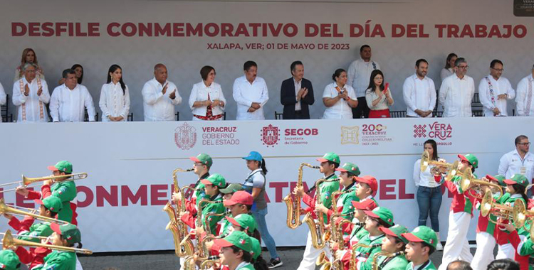 EN VERACRUZ CONMEMORAN DÍA DEL TRABAJO