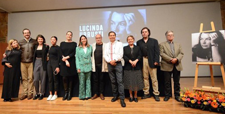 RINDEN HOMENAJE A LUCINDA URRUSTI