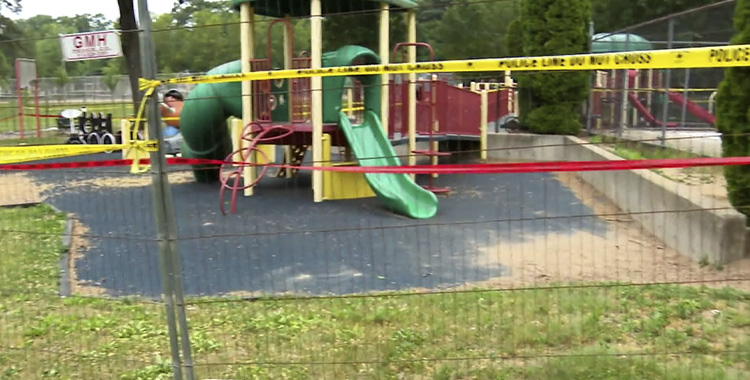 QUEMARON A NIÑOS CON ÁCIDO EN TOBOGANES DE PARQUE