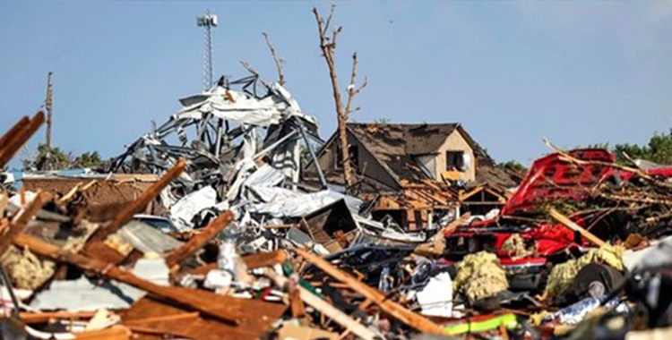 TORNADO EN TEXAS DEJA 3 MUERTOS Y DECENAS DE HERIDOS