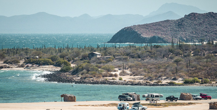 DÓLARES POR PLAYAS