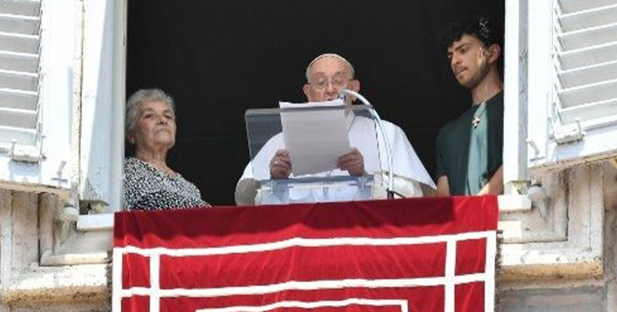 ANCIANOS Y JÓVENES CREZCAN JUNTOS EN FRATERNIDAD