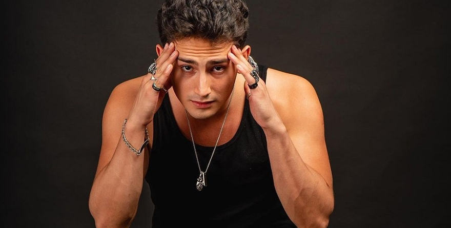 EMILIO OSORIO SALVA A LA “BARBY” JUÁREZ