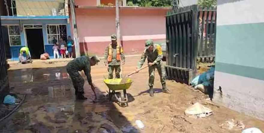 SE INUNDA ZONGOLICA, VERACRUZ, POR DESBORDE DE RÍOS