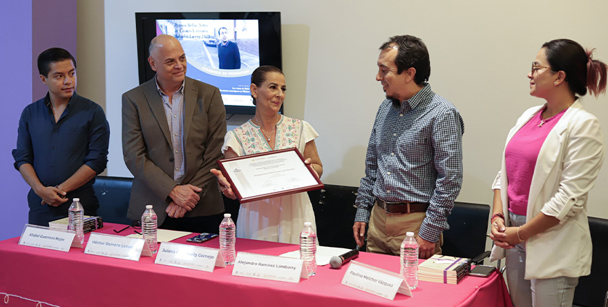 ALEJANDRO RAMÍREZ EL PREMIO MALCOLM LOWRY 2023 DE ENSAYO LITERARIO