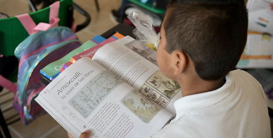 ESTUDIANTES DE NIVEL BÁSICO REGRESAN A CLASES EN LA NUEVA ESCUELA MEXICANA