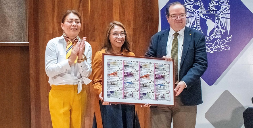 CELEBRAN 50 AÑOS DE LA ENTS CON BILLETE DE LOTERÍA