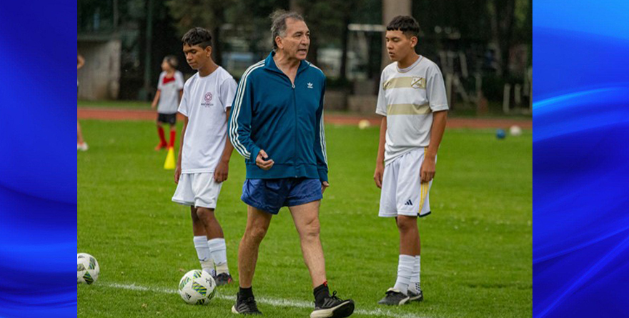 MARIO CARRILLO REALIZA CLÍNICA DE FUTBOL EN XOCHIMILCO