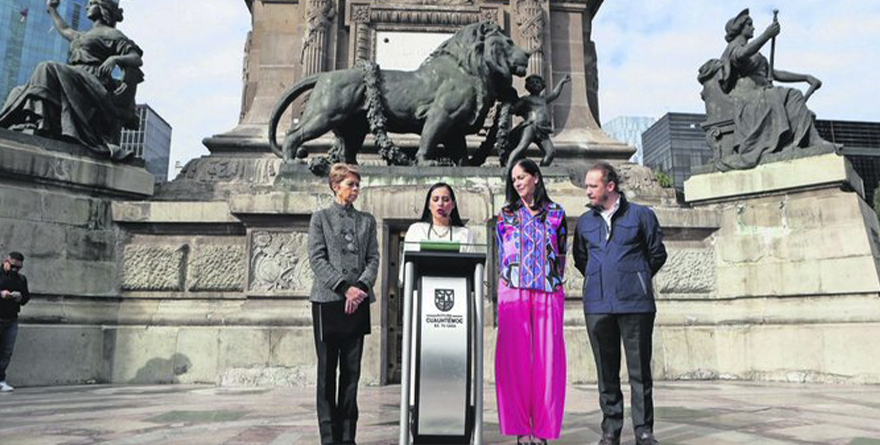 SANDRA CUEVAS TOMA EL CONTROL DEL ÁNGEL DE LA INDEPENDENCIA