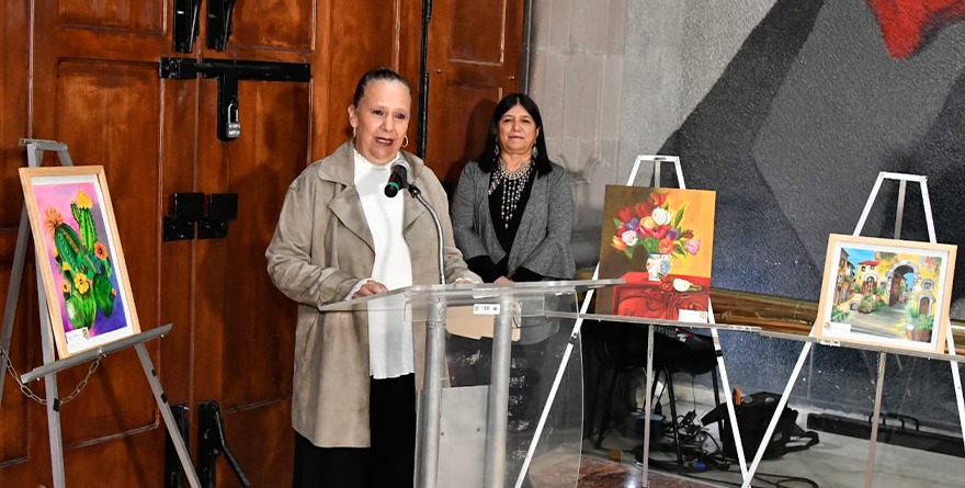 RECIBE EL CONGRESO MUESTRA PICTÓRICA DE CARMEN GUTIÉRREZ