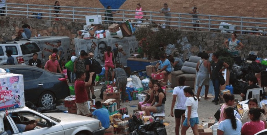 PONEN BARRICADAS EN ACAPULCO Y SURGEN AUTODEFENSAS