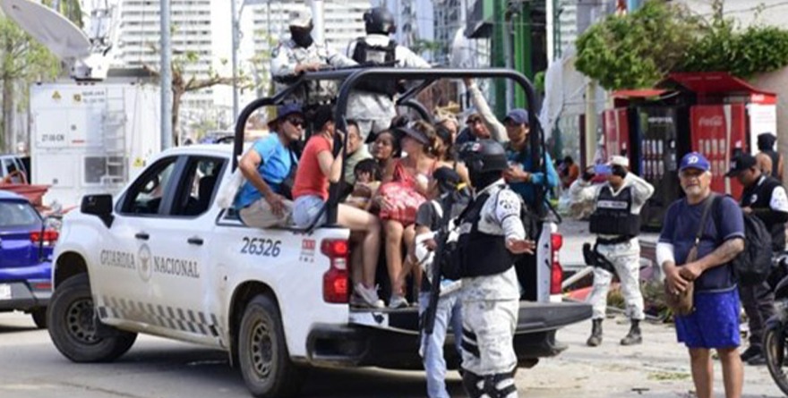 INICIA EVACUACIÓN DE TURISTAS VARADOS EN ACAPULCO: SICT