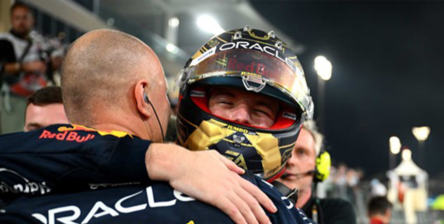 VERSTAPPEN LOGRA LA VICTORIA EN ABU DHABI