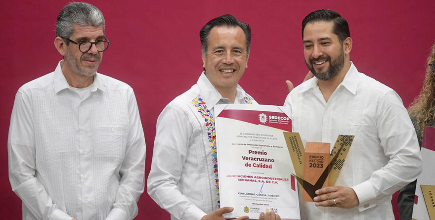 ENTREGA GOBERNADOR EL PREMIO VERACRUZANO DE CALIDAD