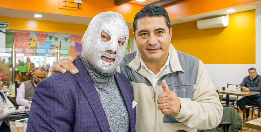 EL HIJO DEL SANTO CON “TERRIBLE” MORALES