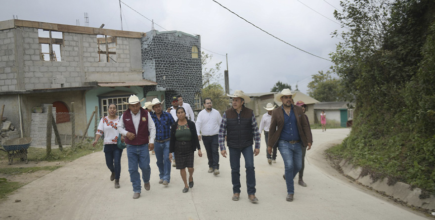 GOBERNADOR SUPERVISÓ CONSTRUCCIÓN DE OBRAS EN HUASTECA BAJA