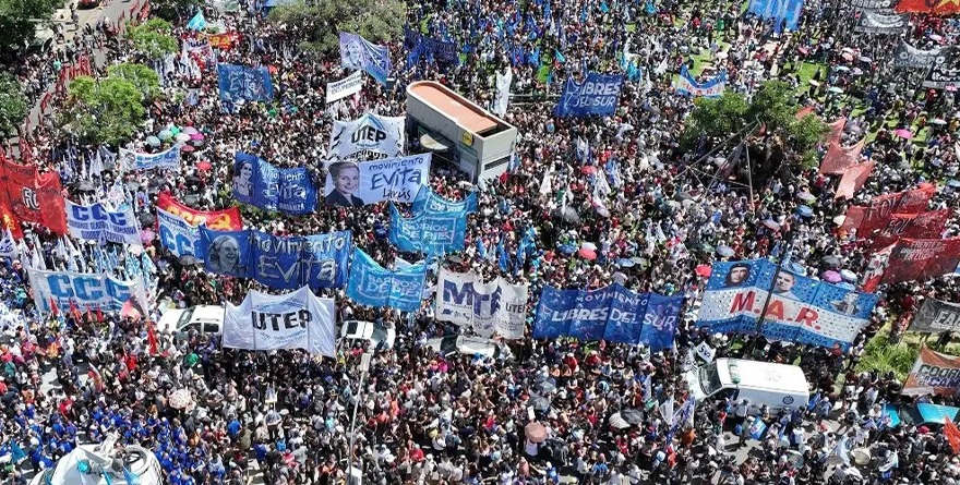 RECHAZAN REFORMAS DE MILEI EN ARGENTINA