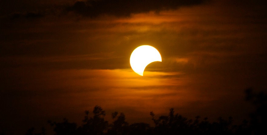 HOY, EL IMPERDIBLE GRAN ECLIPSE MEXICANO