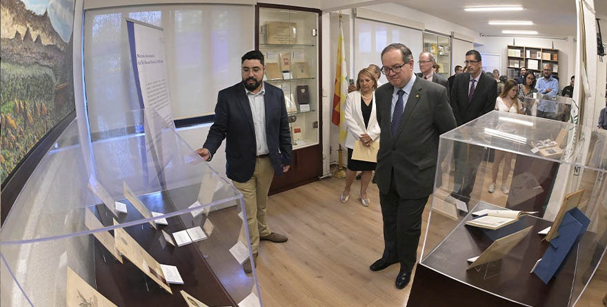 INAUGURA EL RECTOR LA BIBLIOTECA “MANUEL GAMIO”