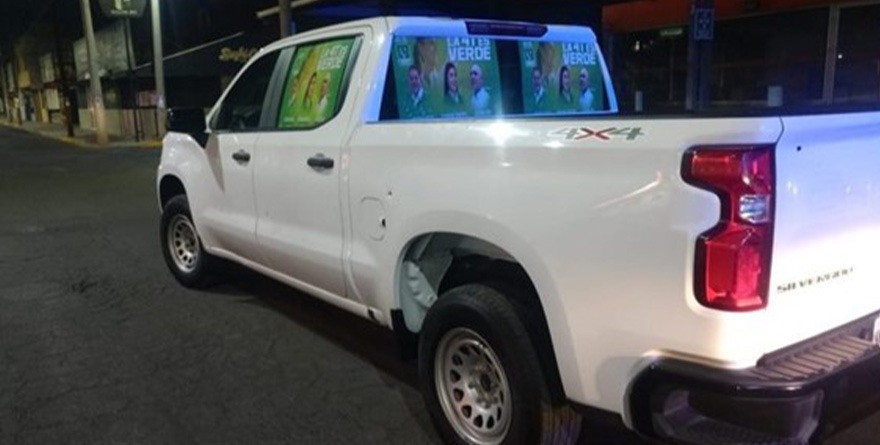 BALEAN CAMIONETA DEL CANDIDATO DEL VERDE EN CHALCO