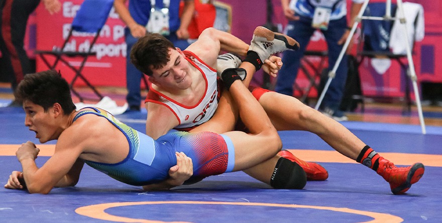 LUCIANO ESTRADA CAMPEÓN NACIONAL EN LUCHA U 15