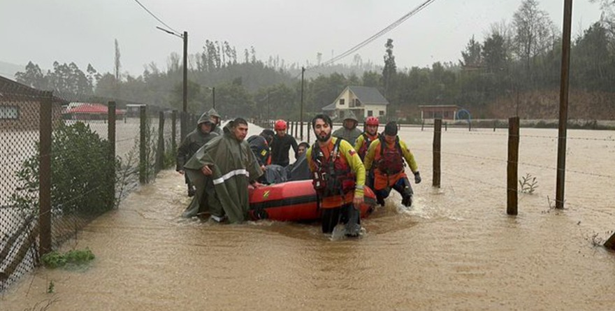 LLUVIA Y VIENTOS GOLPEAN A CHILE