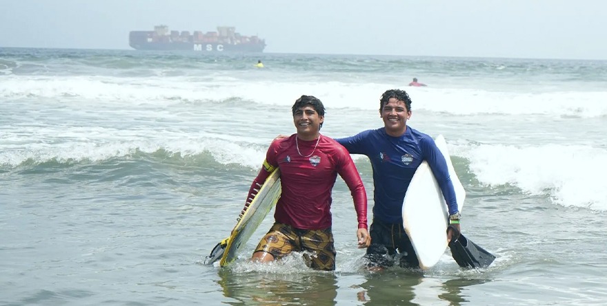 <b>SURFISTAS OAXAQUEÑOS GANAN 22 MEDALLAS</b>