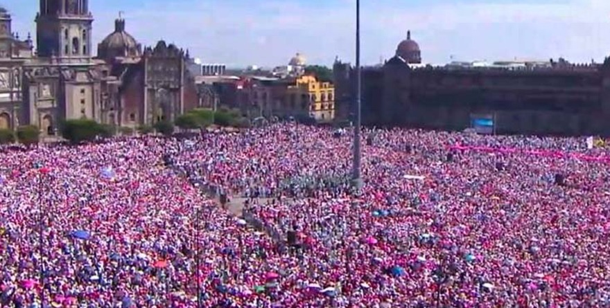 QUIERE INE COBRARLE A ACTIVISTA CIERRE DE XÓCHITL EN ZÓCALO