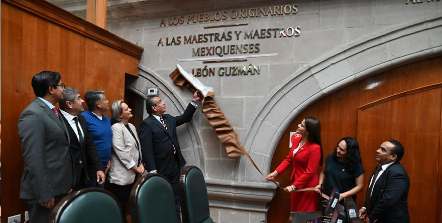 DEVELAN MURO DE HONOR LEÓN GUZMÁN EN EL CONGRESO MEXIQUENSE