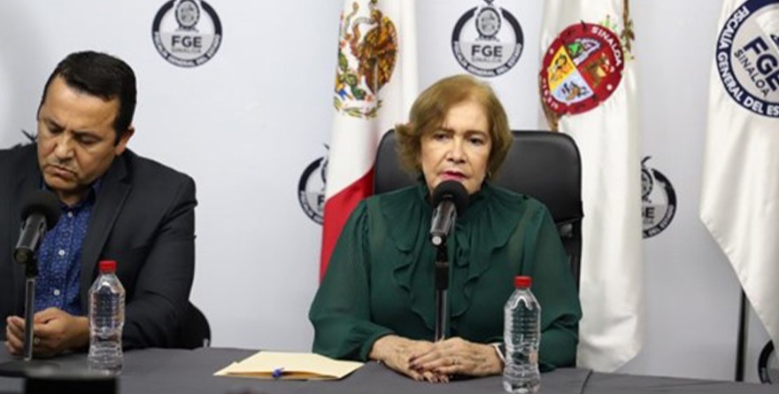 FISCAL DE SINALOA PRESENTA RENUNCIA VOLUNTARIA