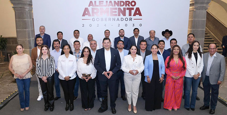 ARMENTA Y ALCALDES ELECTOS JUNTOS POR EL BIENESTAR Y LA SEGURIDAD DE LAS FAMILIAS POBLANAS