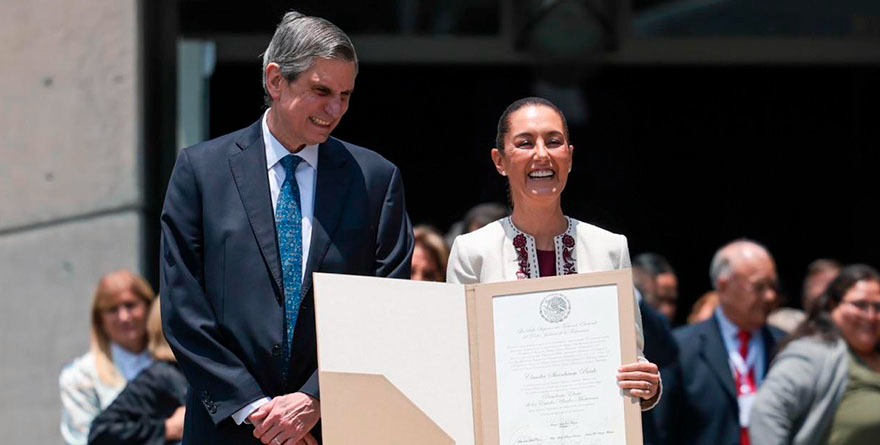 RICARDO GALLARDO FELICITA A CLAUDIA SHEINBAUM TRAS RECIBIR CONSTANCIA COMO PRESIDENTA ELECTA