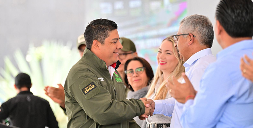 RICARDO GALLARDO ENTREGA SEGURIDAD SOCIAL A PERSONAL OPERATIVO DE LA GUARDIA CIVIL ESTATAL DE SLP