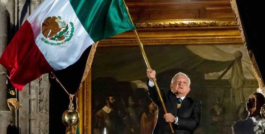 AMLO CELEBRA LA “4T” EN SU ÚLTIMO GRITO