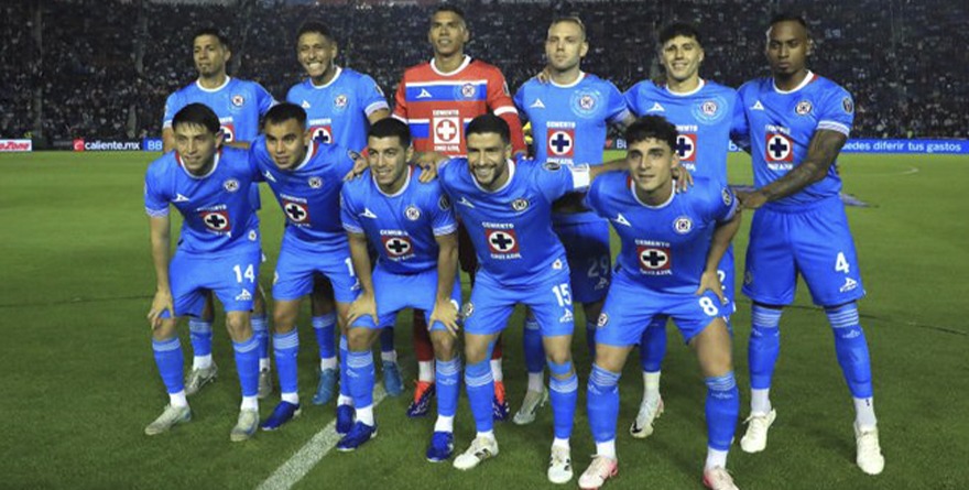 LA MÁQUINA AZUL ATROPELLA A LAS CHIVAS